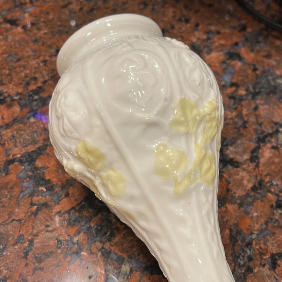 Beleek vase 7” tall yellow and cream - Picture 12 of 16